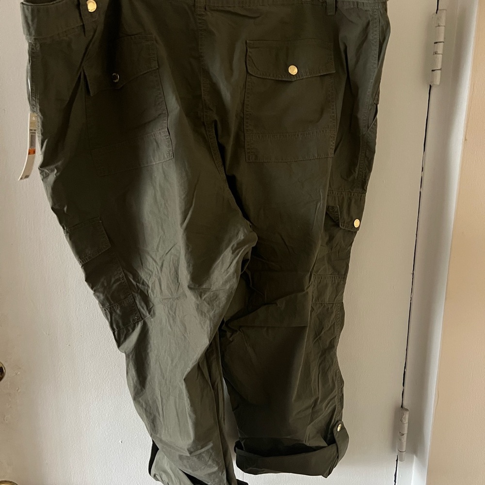 Women’s Michael Kors Capri Pants Size 24W - Picture 2 of 2
